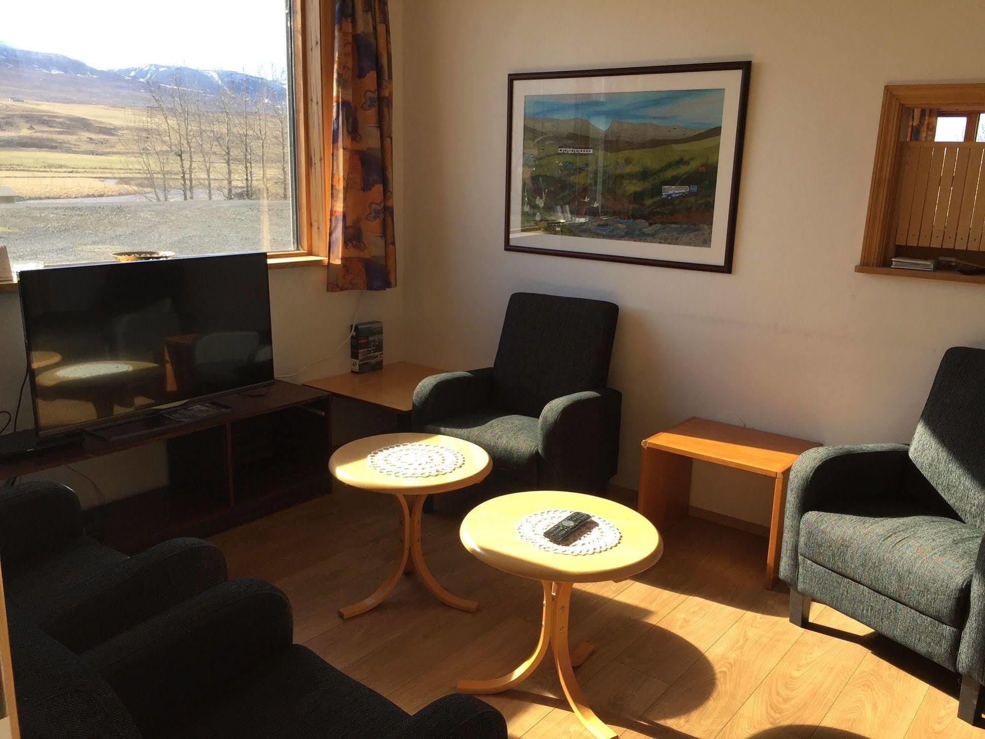 Bakkafloet Guesthouse Varmahlíð Exteriör bild